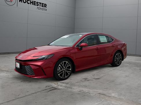 Certified 2025 Toyota Camry XLE FWD image 7