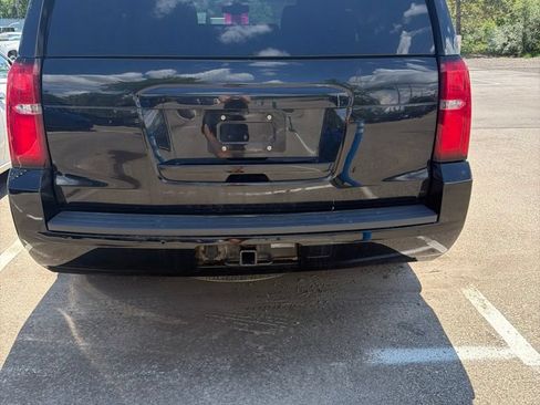 Used 2019 Chevrolet Tahoe 2WD w/ Remote Keyless Entry Package image 4