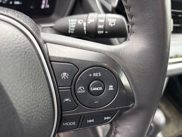 Used 2024 Toyota Corolla Cross XLE w/ Convenience Package AWD/4WD image 28