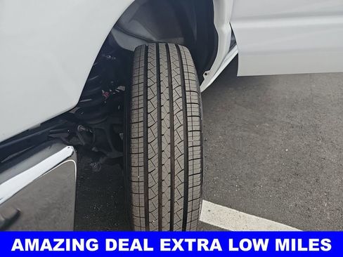 Used 2019 Ford E-450 and Econoline 450 Super Duty w/ Power Windows & Locks Group image 31