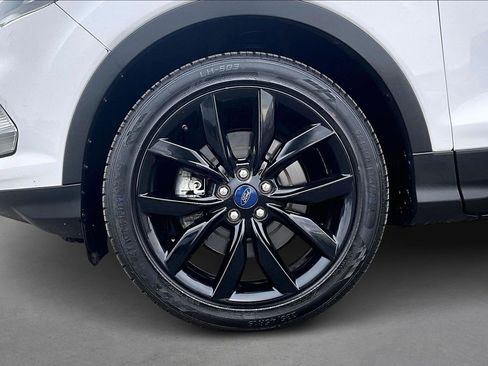 Used 2018 Ford Escape SE w/ SE Sport Appearance Package image 8