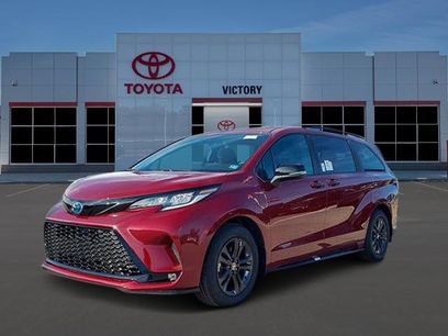 New 2025 Toyota Sienna XSE