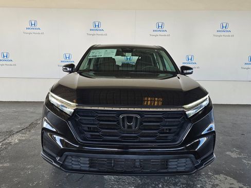 Used 2023 Honda CR-V LX image 15