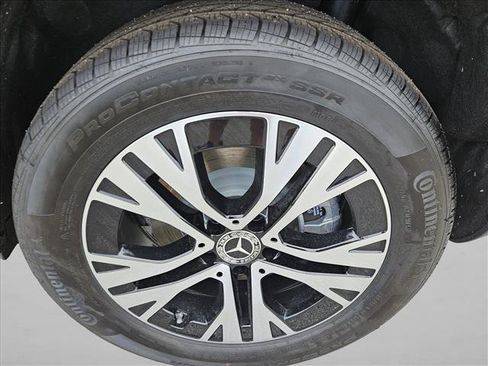 Certified 2025 Mercedes-Benz GLA 250 image 9