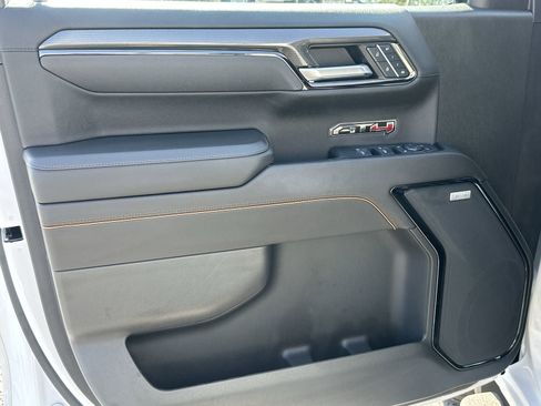 Used 2024 GMC Sierra 1500 AT4 w/ Technology Package AWD/4WD image 14