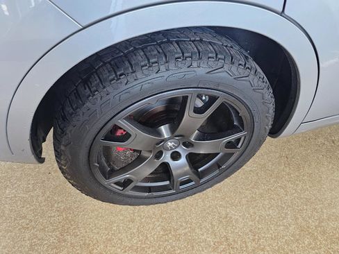 Used 2018 Maserati Levante GranLusso image 44