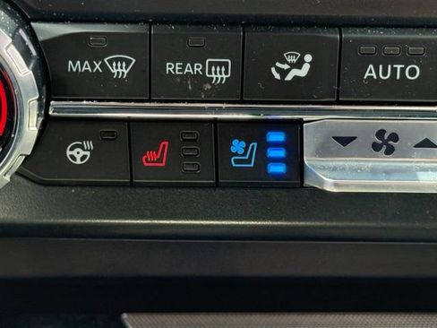 Used 2025 Ford F250 Platinum w/ Platinum Plus Package AWD/4WD image 31