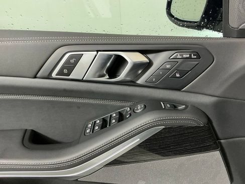 Certified 2026 BMW X7 xDrive40i w/ M Sport Package AWD/4WD image 18