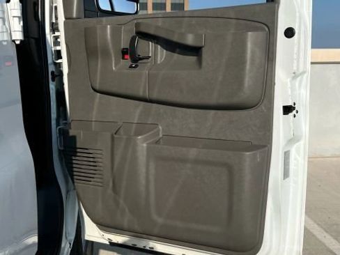 Used 2017 Chevrolet Express 2500 LT w/ LT Preferred Equipment Group image 63