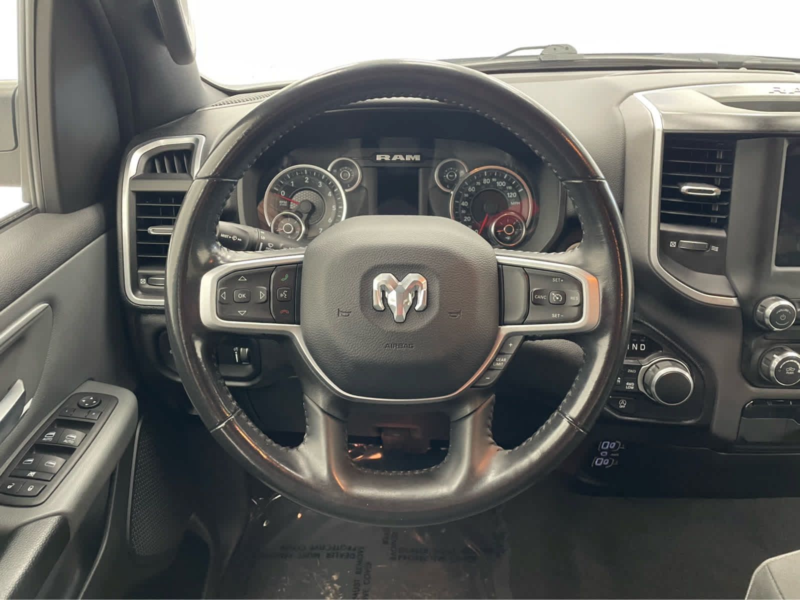 Used 2022 RAM 1500 Big Horn AWD/4WD image 11