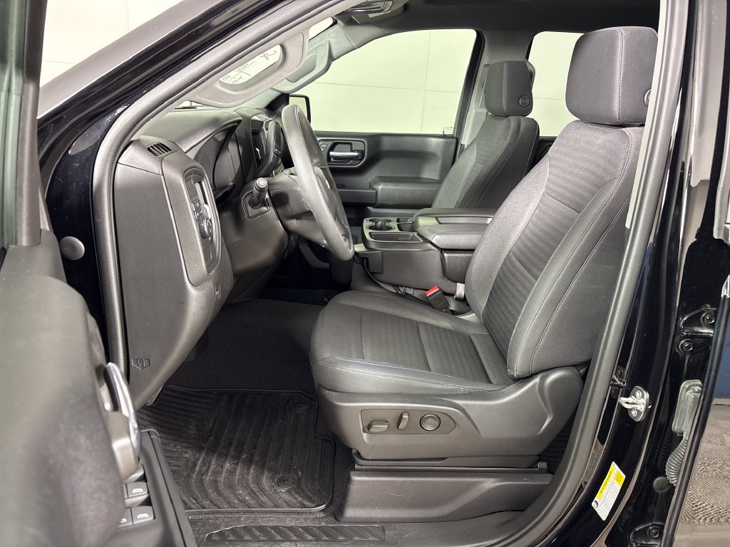 Used 2022 Chevrolet Silverado 1500 Custom RWD image 17