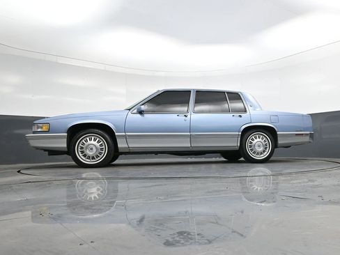 Used 1992 Cadillac De Ville Base image 32