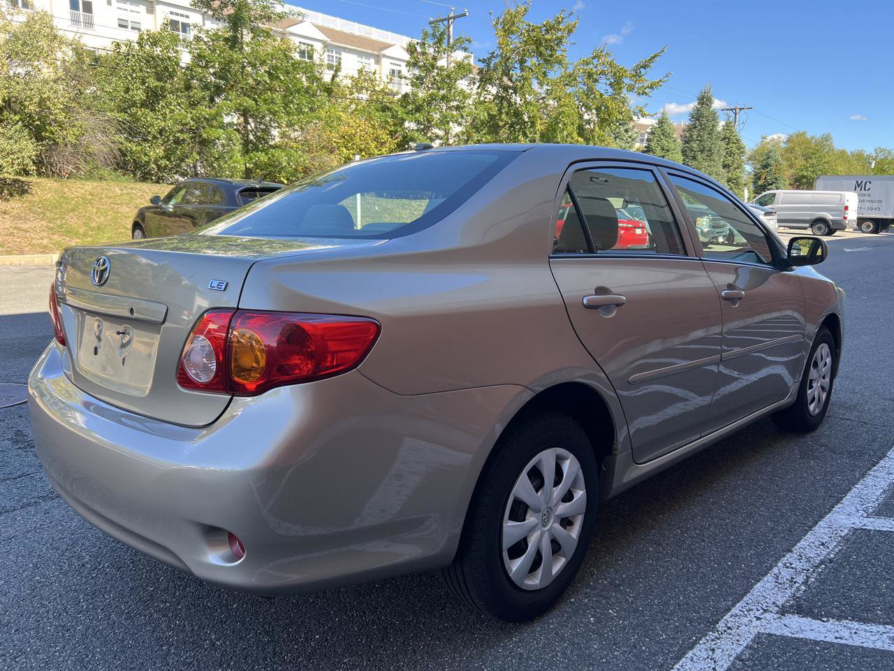 Used 2010 Toyota Corolla LE FWD image 8