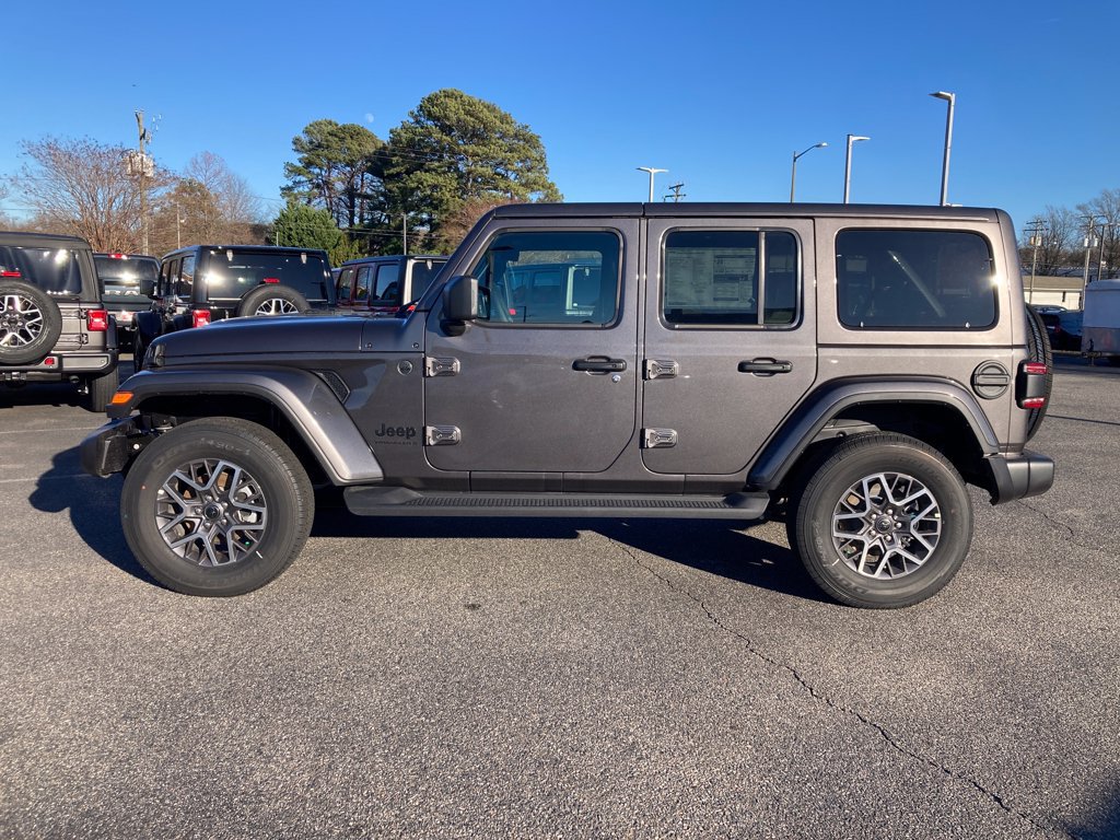 New 2026 Jeep Wrangler Unlimited Sahara AWD/4WD image 2