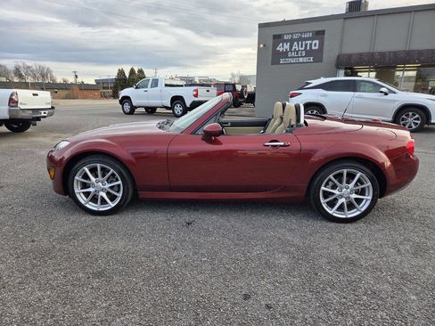 Used 2009 MAZDA MX-5 Miata Grand Touring w/ Premium Pkg image 7
