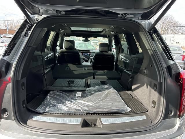 New 2025 Cadillac XT6 Luxury w/ LPO, Floor Liner Package AWD/4WD image 22