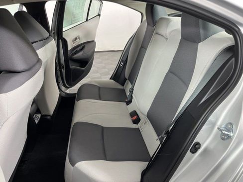 Used 2025 Toyota Corolla LE FWD image 36
