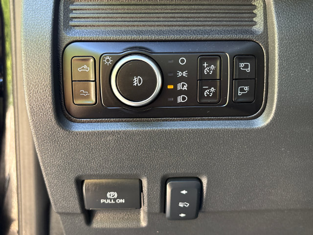 Certified 2025 Ford F350 Platinum AWD/4WD image 30