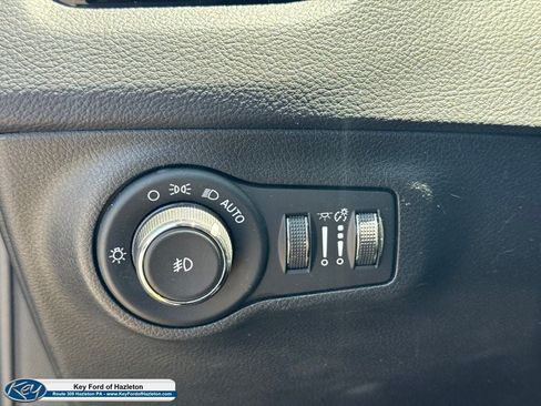 Used 2018 Jeep Compass Limited w/ Trailer Tow Group AWD/4WD image 27