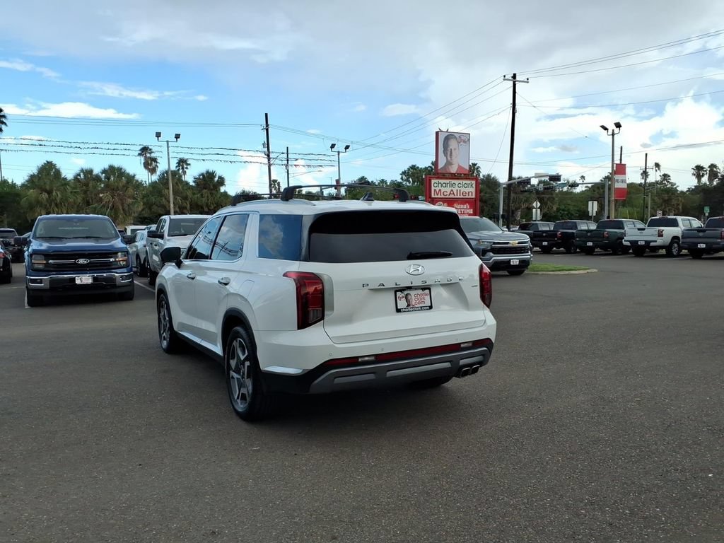 Used 2024 Hyundai Palisade Limited AWD/4WD image 3