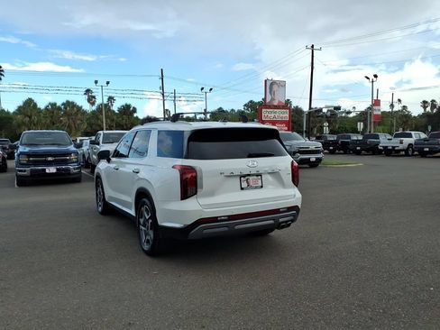 Used 2024 Hyundai Palisade Limited AWD/4WD image 3