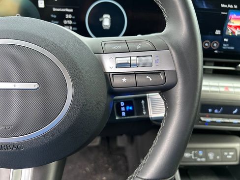 Used 2025 Hyundai Kona SEL image 23