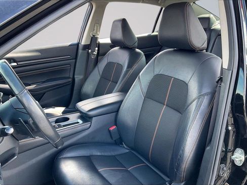 Certified 2022 Nissan Altima 2.5 SR w/ Midnight Edition Package image 26