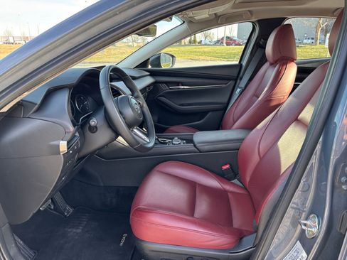 Used 2025 MAZDA MAZDA3 s image 25