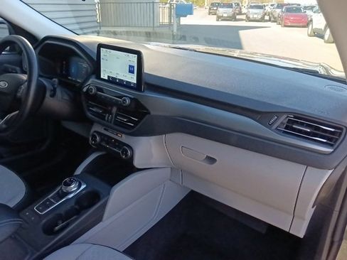 Used 2025 Ford Escape Active image 31