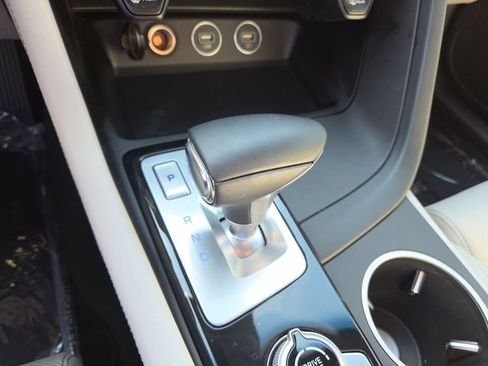 Used 2023 Genesis G70 2.0T RWD image 20