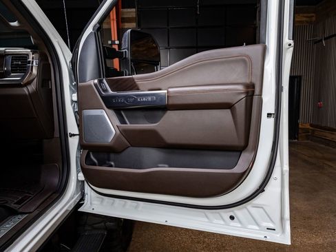 Used 2024 Ford F350 King Ranch w/ Chrome Package image 37