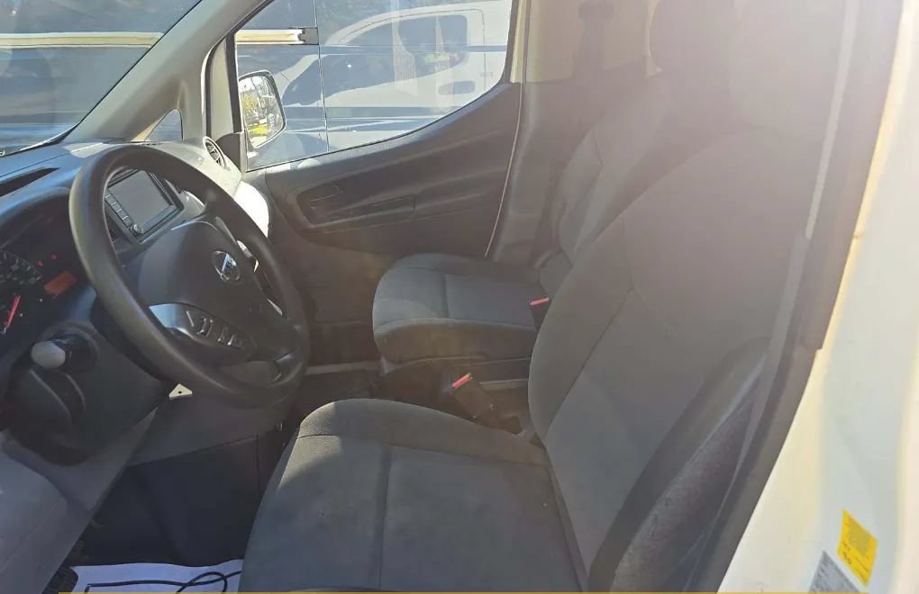 Used 2020 Nissan NV200 S FWD image 5