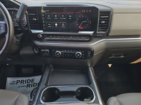 Used 2024 GMC Sierra 2500 SLT w/ Texas SLT Premium Package image 11