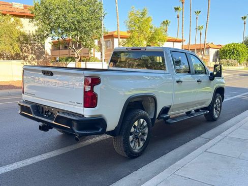 Used 2022 Chevrolet Silverado 2500 Custom w/ Custom Value Package AWD/4WD image 5