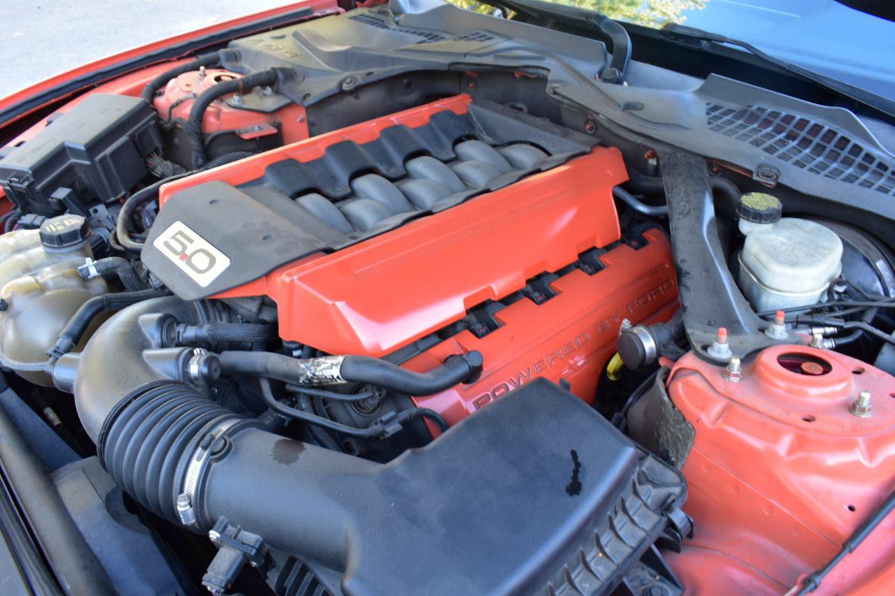 Used 2015 Ford Mustang GT Premium w/ Equipment Group 401A RWD image 39