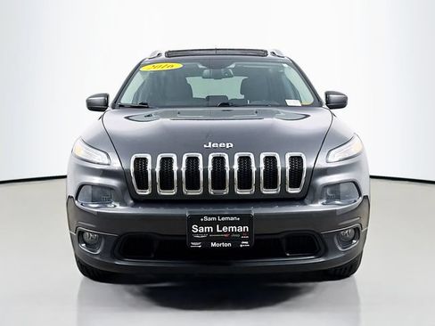 Used 2016 Jeep Cherokee Latitude w/ Comfort/Convenience Group FWD image 2