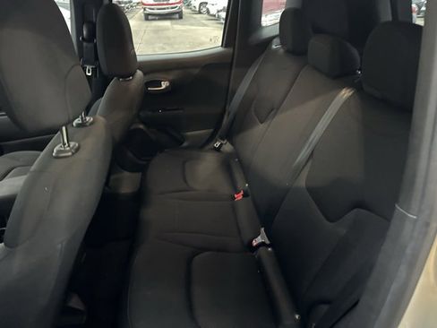 Used 2021 Jeep Renegade Sport image 16