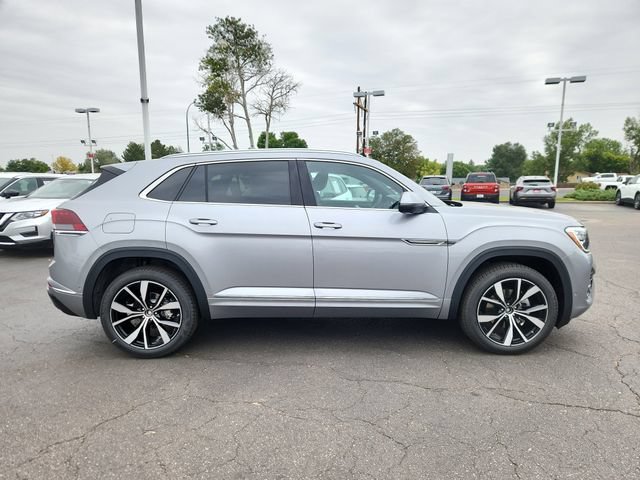 New 2026 Volkswagen Atlas Cross Sport SEL Premium R-Line AWD/4WD image 2