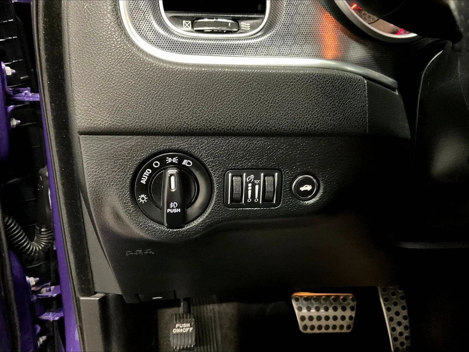 Used 2016 Dodge Charger SRT RWD image 25