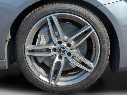 Used 2019 Mercedes-Benz E 300 image 10