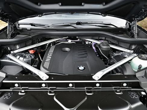 New 2026 BMW X5 sDrive40i w/ M Sport Package image 31