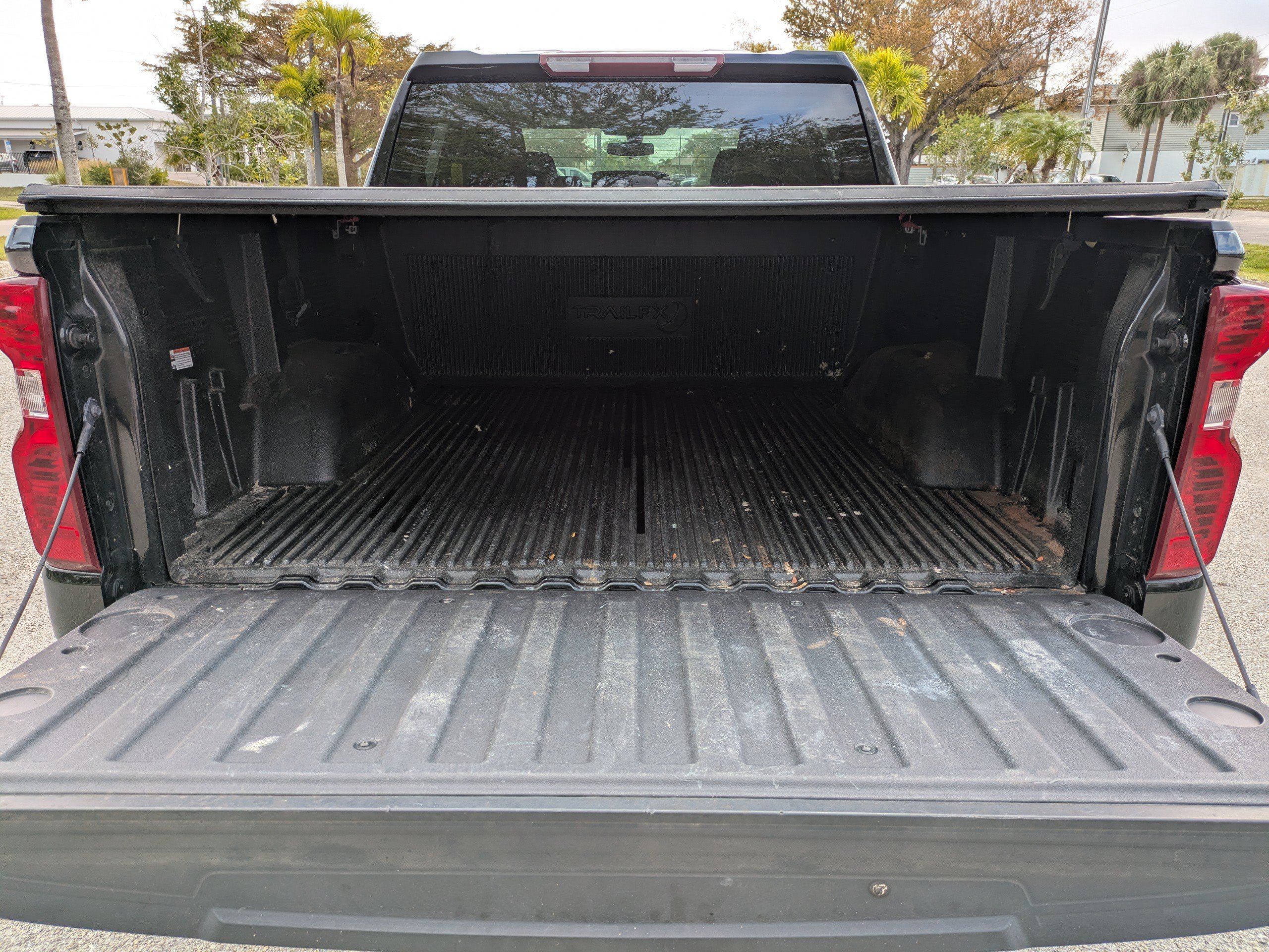 Used 2021 Chevrolet Silverado 1500 LT RWD image 12