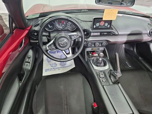 Used 2016 MAZDA MX-5 Miata Club image 15