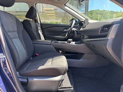 Used 2025 Nissan Rogue SV AWD/4WD image 29