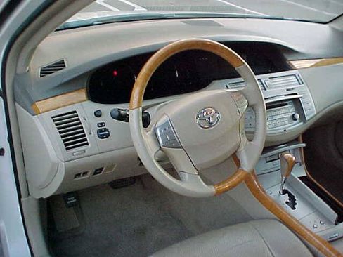 Used 2006 Toyota Avalon Limited FWD image 17