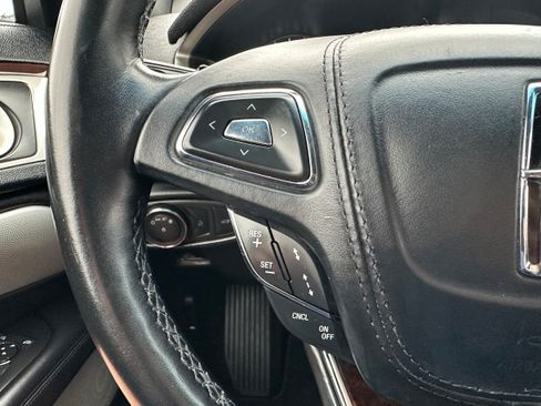 Used 2019 Lincoln MKZ Reserve w/ Luxury Package FWD image 24