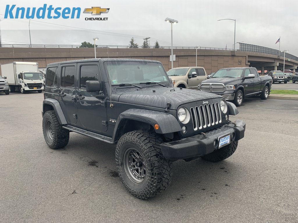 Used 2016 Jeep Wrangler Unlimited Sahara w/ Max Tow Package AWD/4WD image 1