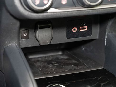 Used 2025 Nissan Versa SV image 16