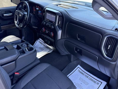 Used 2022 Chevrolet Silverado 1500 LT w/ Z71 Off-Road Package AWD/4WD image 16