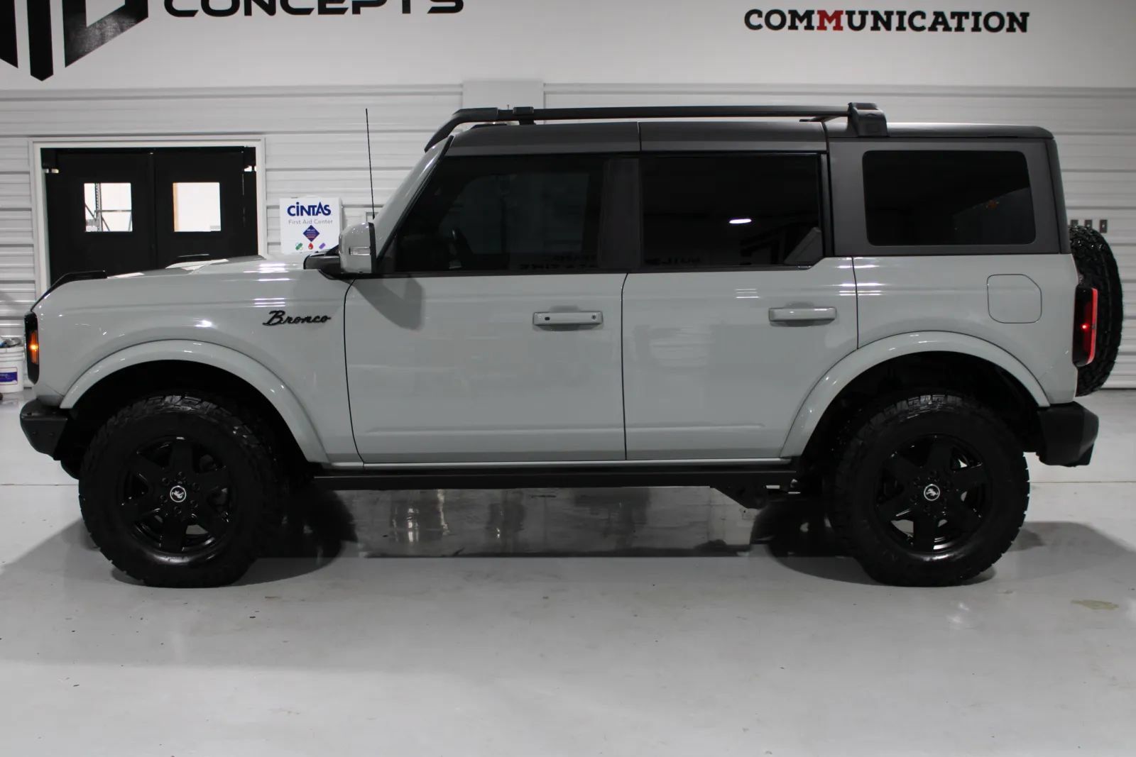 Used 2022 Ford Bronco Outer Banks AWD/4WD image 45